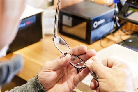 eyeglasses repair near me cost.